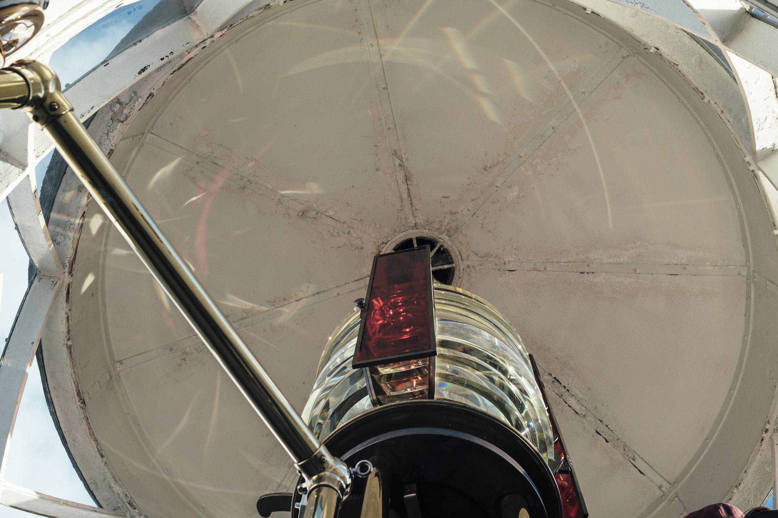  Three red panels allow the light to flash red every 20 seconds, a signal unique to Point Wilson. 