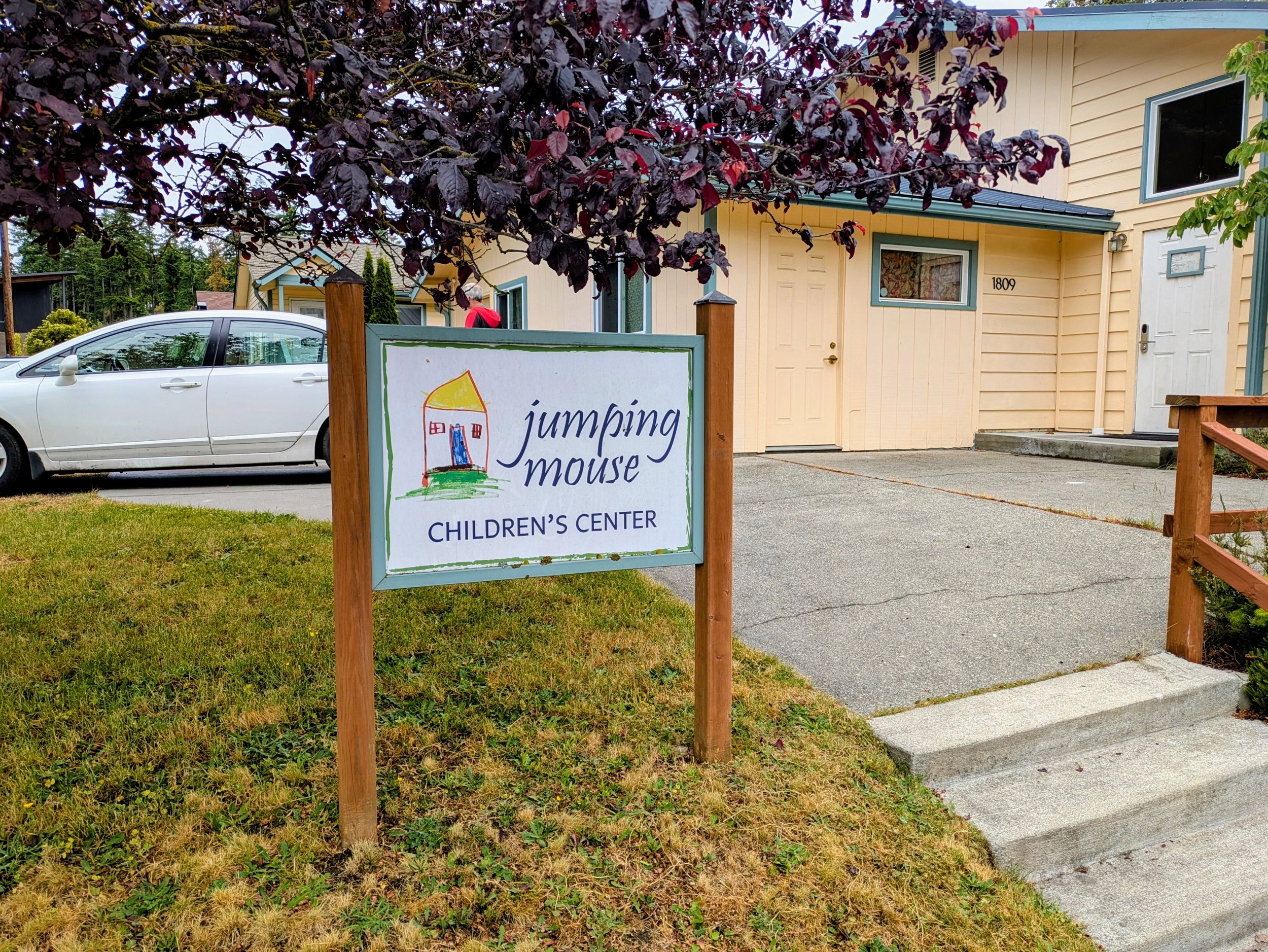 Jumping Mouse is on Sheridan Street in Port Townsend. Photo by Scott France