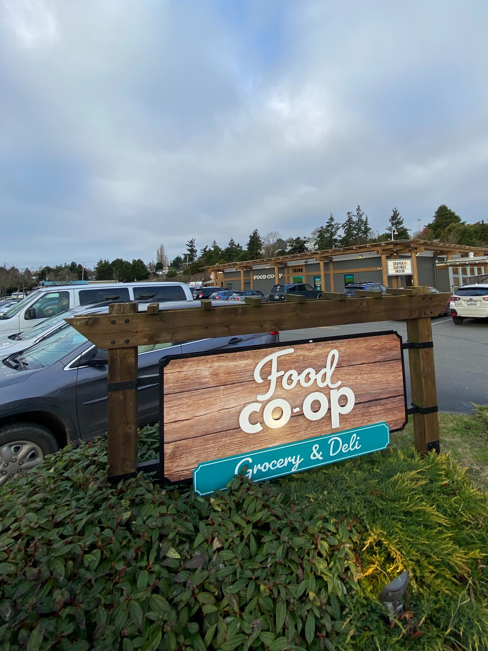 Photo by Nhatt Nichols