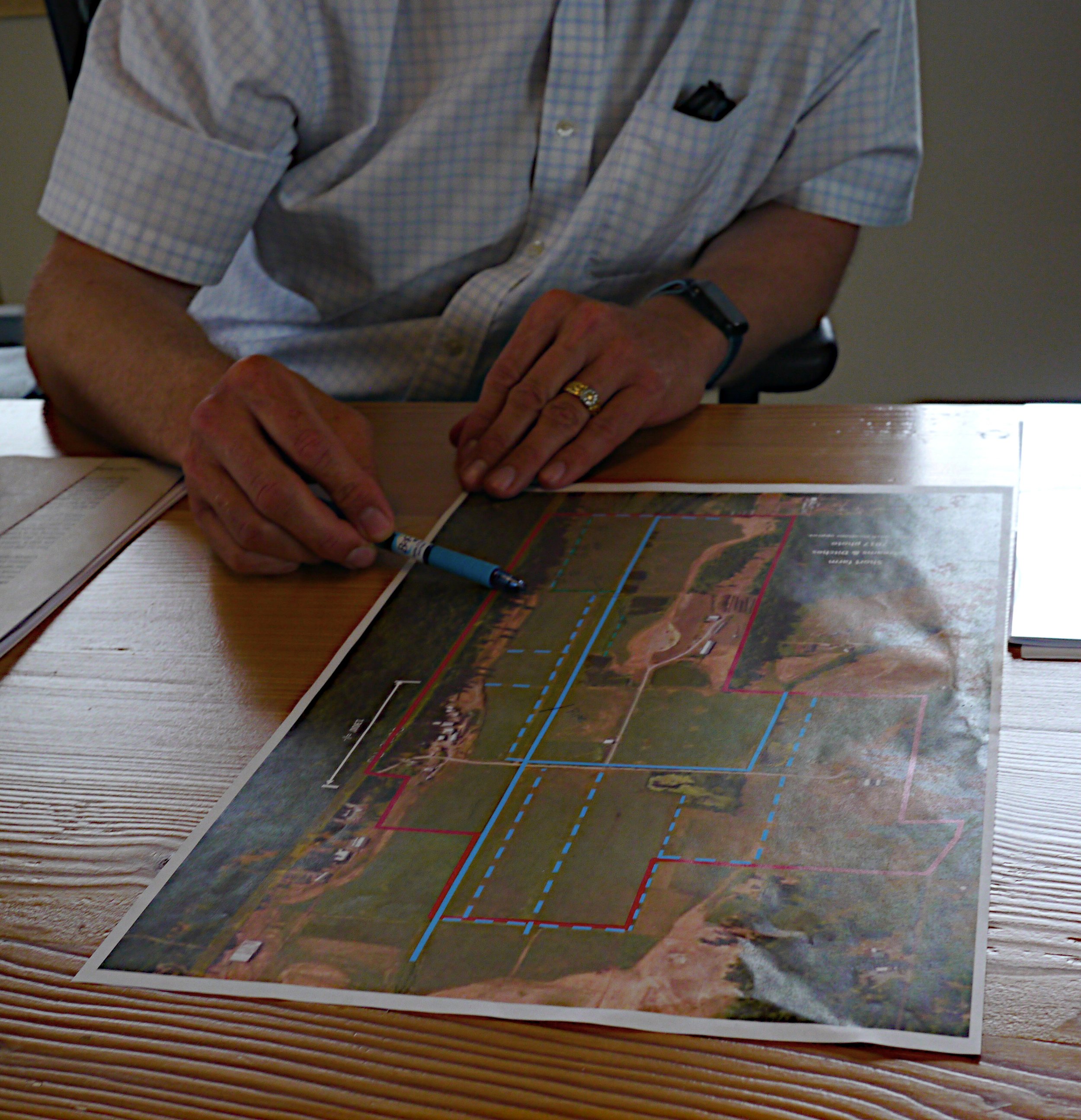   Port Director Eron Berg outlines their plan for Short’s Farm. Photo by Nhatt Nichols  