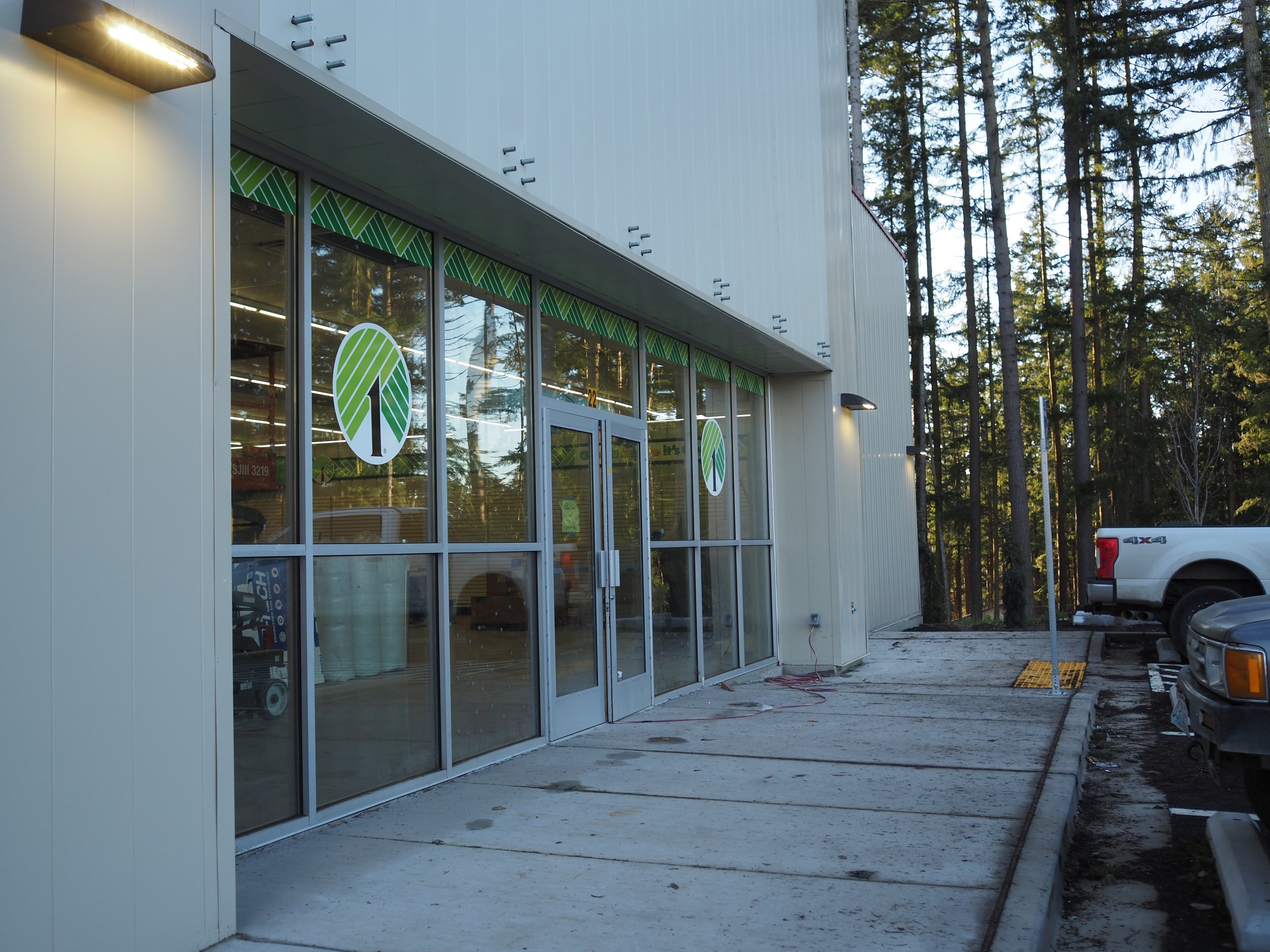  Construction on the new Dollar Tree in Hadlock is set to be finished in February. Photo by Derek Firenze 