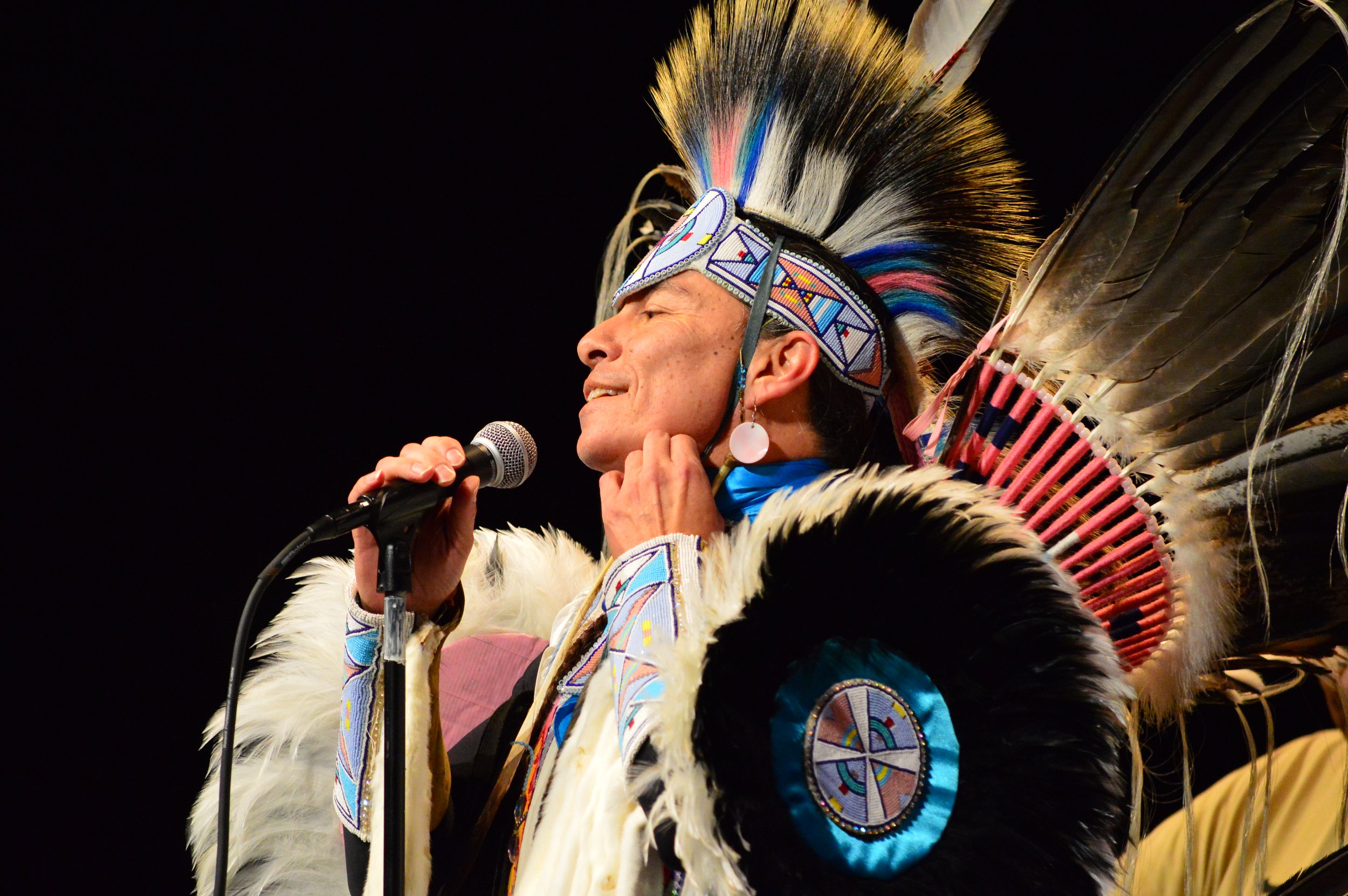   Supaman brought a message of joy and Indigenous pride to  Port Townsend High School on Thursday evening. photo by Diane Urbani de la Paz   